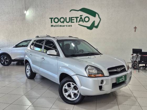 HYUNDAI TUCSON 2.0 MPFI GLS 16V 143CV 2WD GASOLINA 4P AUTOMÁTICO HYUNDAI TUCSON 2.0 MPFI GLS 16V 143CV 2WD GASOLINA 4P AUTOMÁTICO